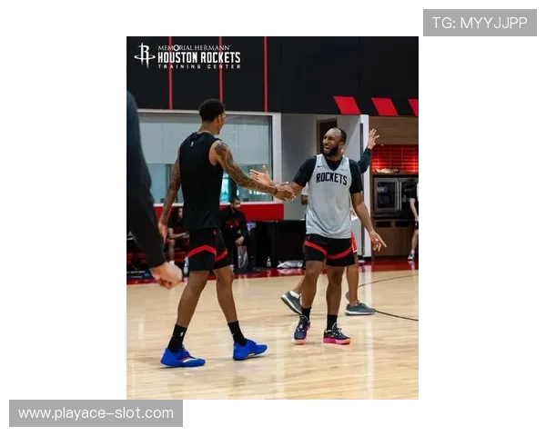 NBA训练画面曝光球员体能储备状态积极备战新赛季